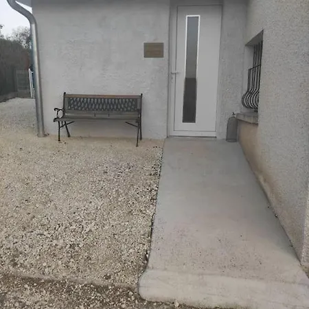 Ferienwohnung Le Petit Cocon Montbozon Exterior foto