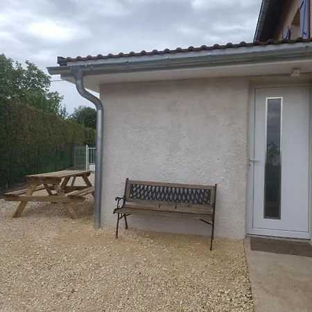 Ferienwohnung Le Petit Cocon Montbozon Exterior foto
